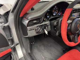 PORSCHE 911 2019 Image 36