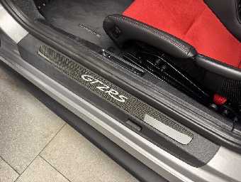 PORSCHE 911 2019 Image 37