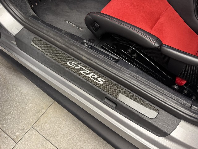 PORSCHE 911 2019 Image 43