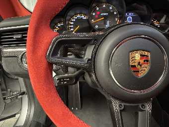PORSCHE 911 2019 Image 39