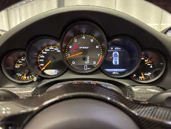 PORSCHE 911 2019 Image 41