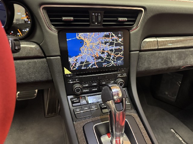 PORSCHE 911 2019 Image 51