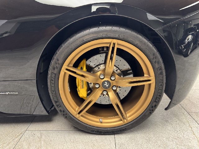 FERRARI 458 ITALIA 2013 Image 33