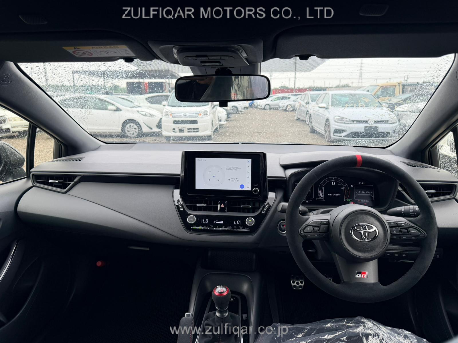 TOYOTA GR COROLLA 2023 Image 11