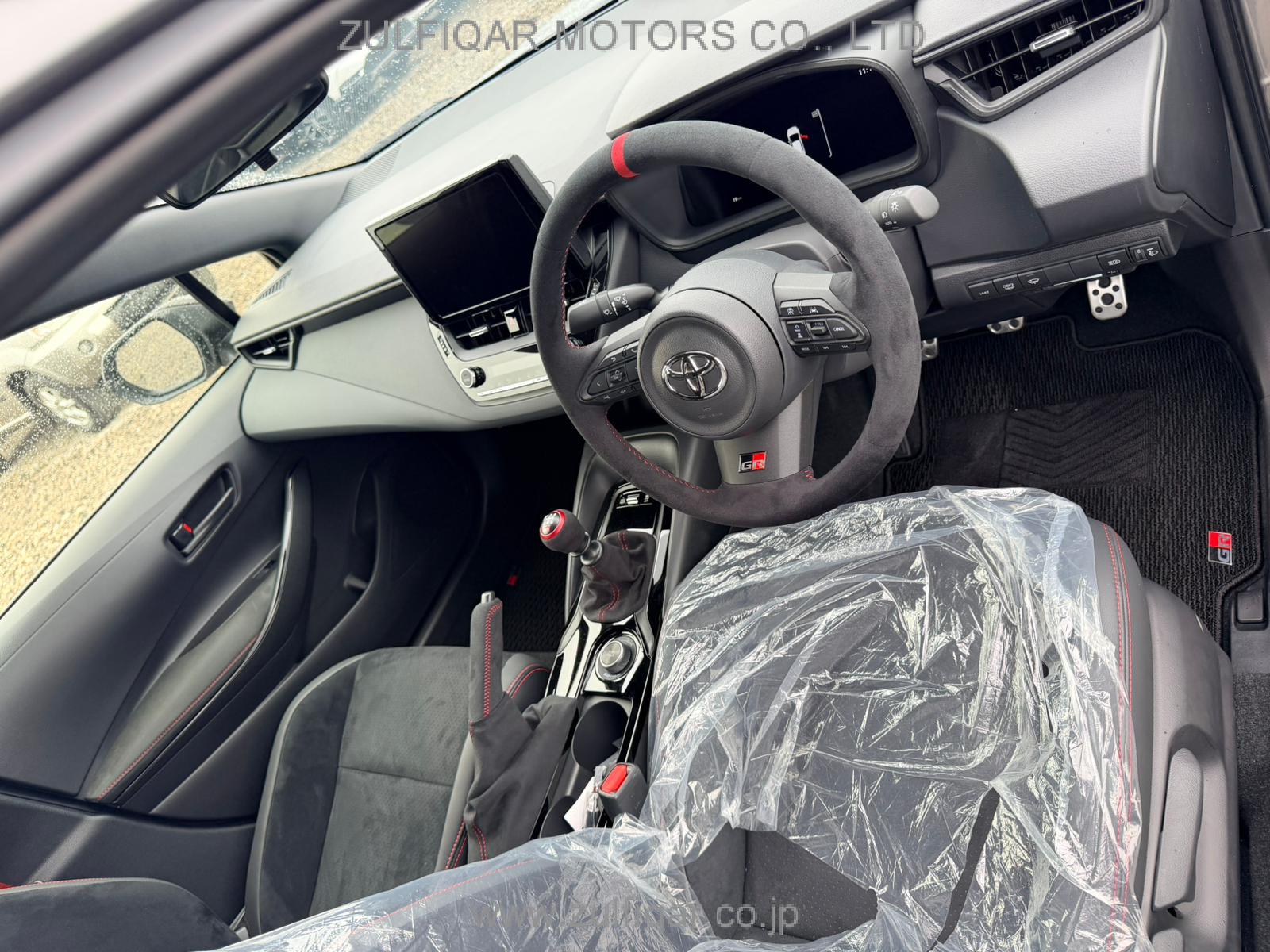 TOYOTA GR COROLLA 2023 Image 9