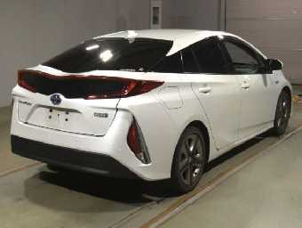 TOYOTA PRIUS PHV 2021 Image 2