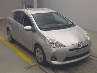 TOYOTA AQUA 2014 Image 3