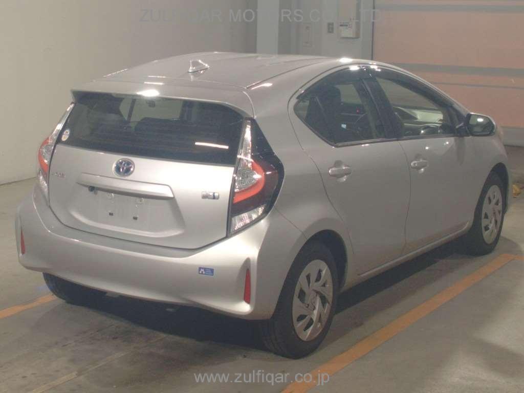 TOYOTA AQUA 2021 Image 2