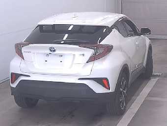 TOYOTA C-HR 2018 Image 4