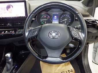 TOYOTA C-HR 2018 Image 5