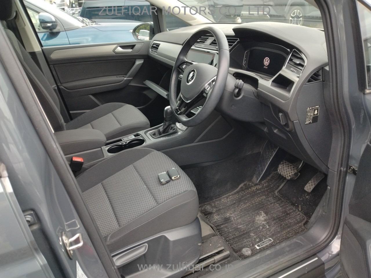 VOLKSWAGEN GOLF TOURAN 2021 Image 4