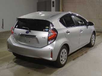 TOYOTA AQUA 2019 Image 2