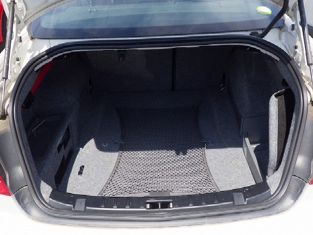 BMW 3 SERIES 2011 Image 20