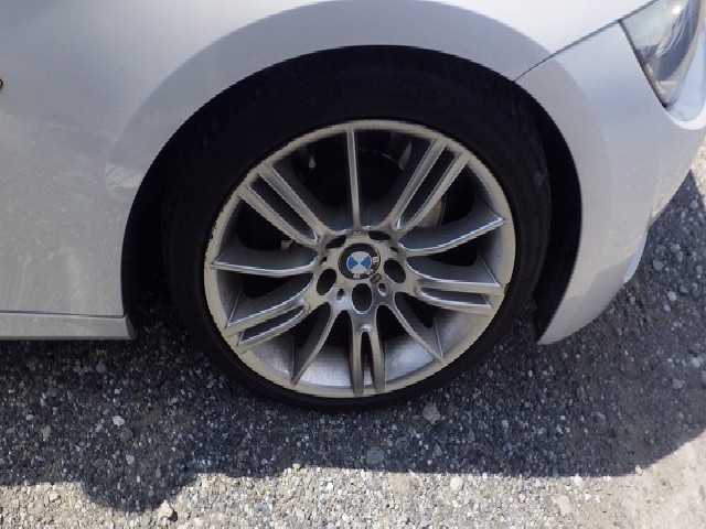 BMW 3 SERIES 2011 Image 24