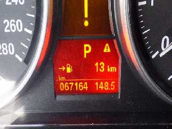 BMW 3 SERIES 2011 Image 10