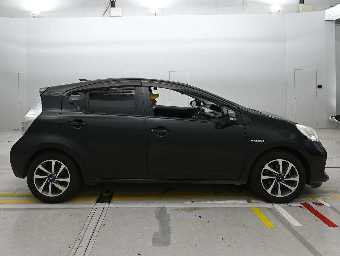 TOYOTA AQUA 2014 Image 3