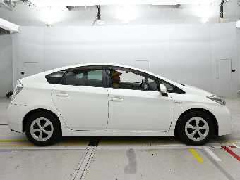 TOYOTA PRIUS 2015 Image 3