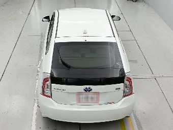 TOYOTA PRIUS 2015 Image 8