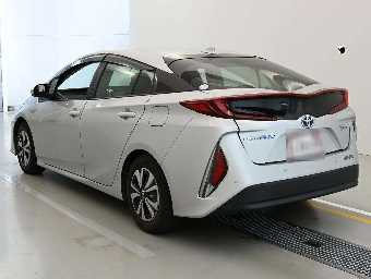 TOYOTA PRIUS PHV 2021 Image 6