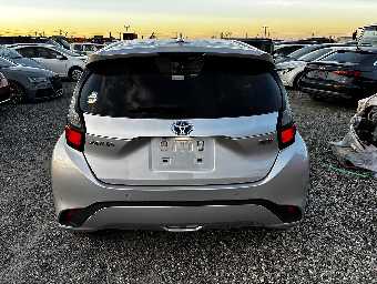 TOYOTA AQUA 2022 Image 6