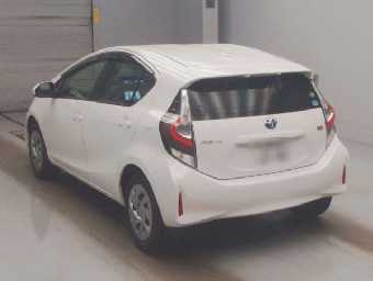 TOYOTA AQUA 2021 Image 4