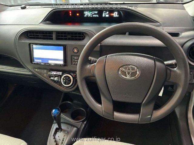 TOYOTA AQUA 2021 Image 6