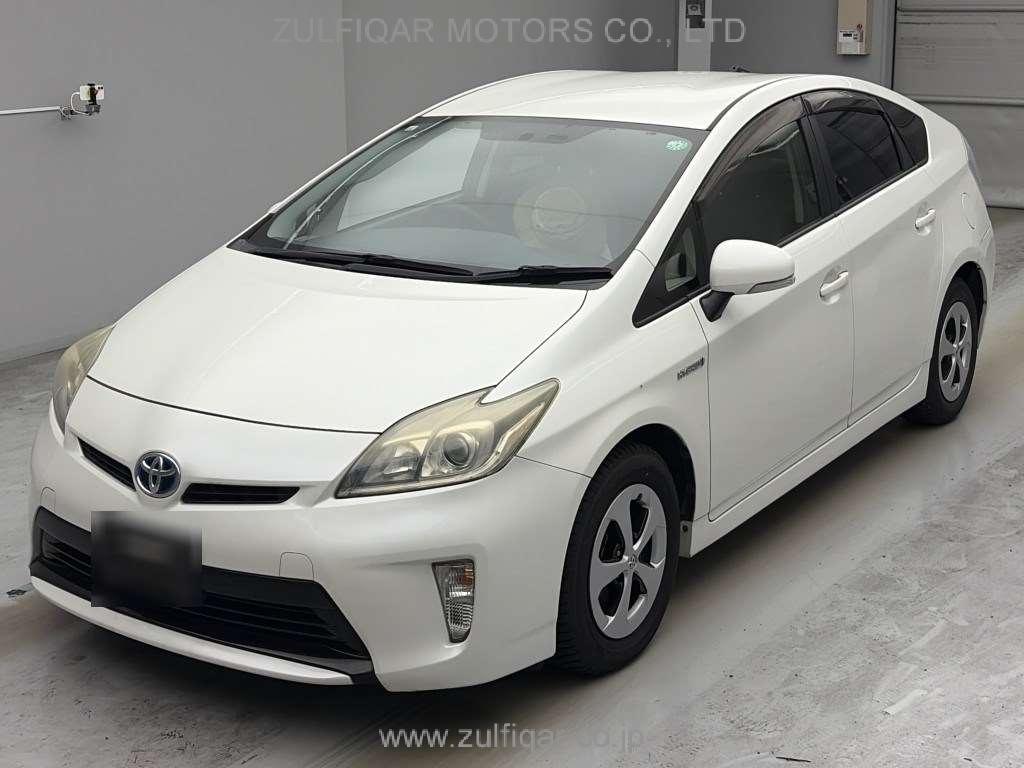 TOYOTA PRIUS 2015 Image 1