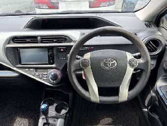 TOYOTA AQUA 2014 Image 6