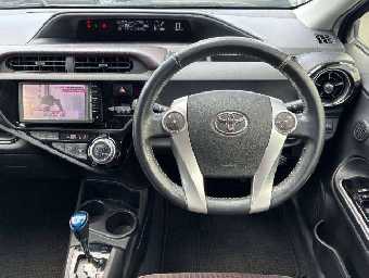TOYOTA AQUA 2016 Image 6