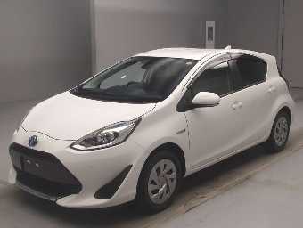 TOYOTA AQUA 2019 Image 1
