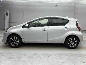 TOYOTA AQUA 2016 Image 5