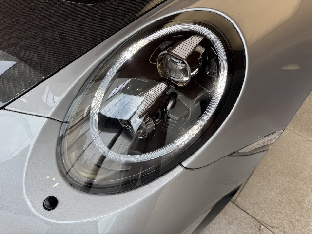 PORSCHE 911 2019 Image 23