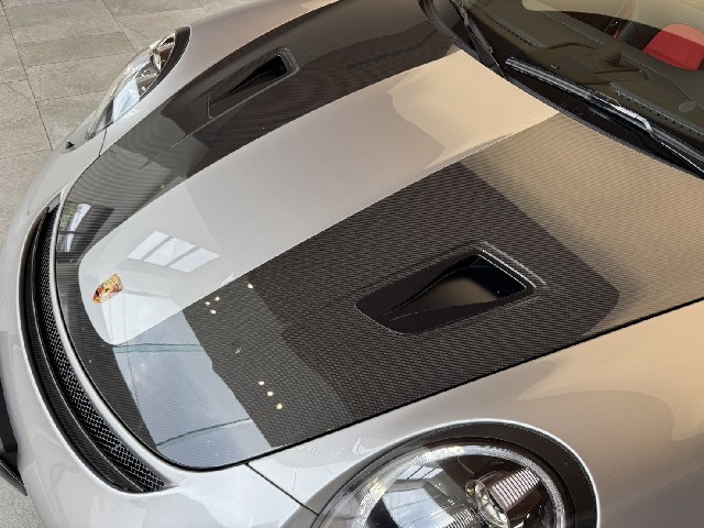 PORSCHE 911 2019 Image 24