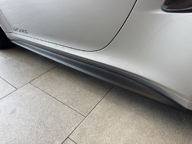 PORSCHE 911 2019 Image 28