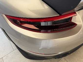 PORSCHE 911 2019 Image 24
