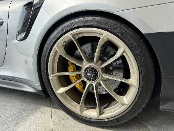 PORSCHE 911 2019 Image 30