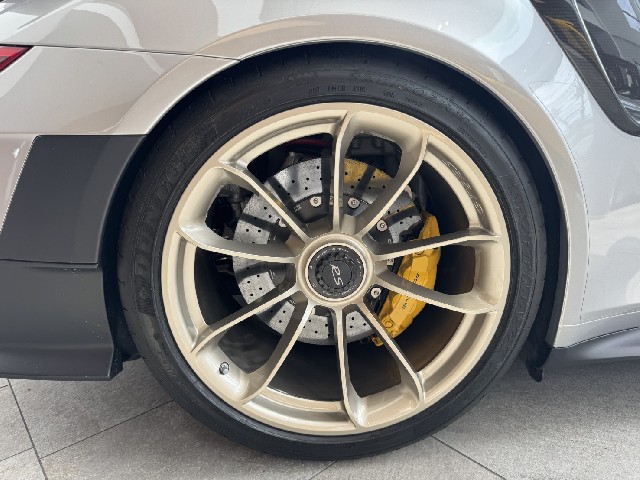 PORSCHE 911 2019 Image 37