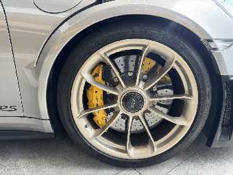 PORSCHE 911 2019 Image 32
