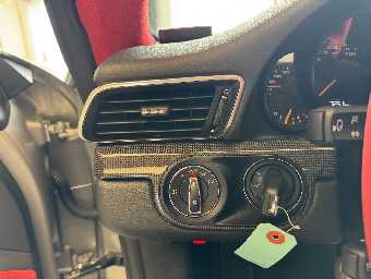 PORSCHE 911 2019 Image 33