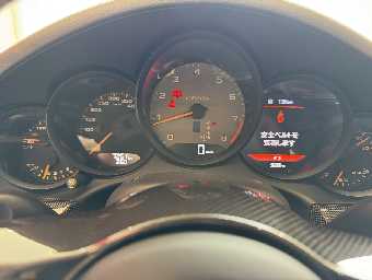 PORSCHE 911 2019 Image 37