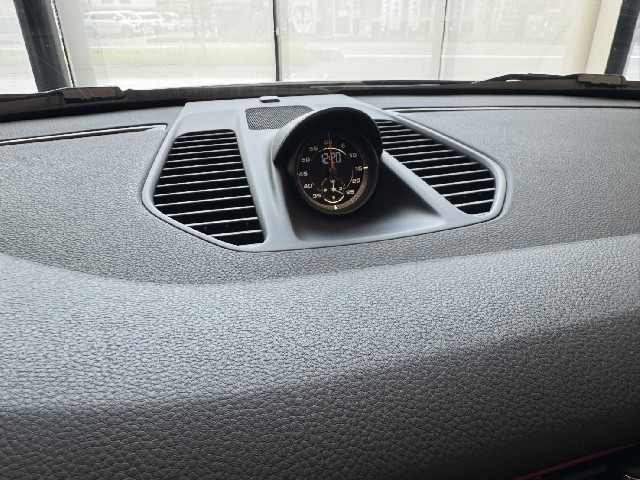 PORSCHE 911 2019 Image 45