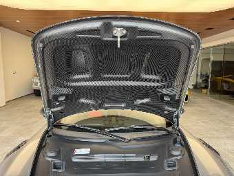 PORSCHE 911 2019 Image 43