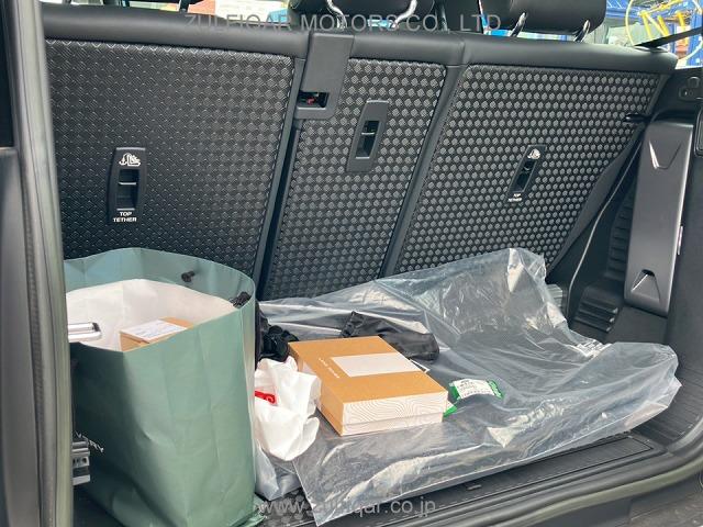 LAND ROVER DEFENDER 2023 Image 8