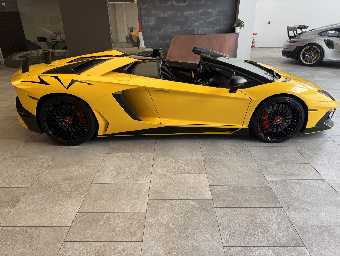 LAMBORGHINI AVENTADOR 2016 Image 12