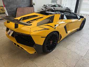 LAMBORGHINI AVENTADOR 2016 Image 13