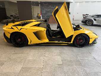LAMBORGHINI AVENTADOR 2016 Image 4