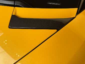 LAMBORGHINI AVENTADOR 2016 Image 28