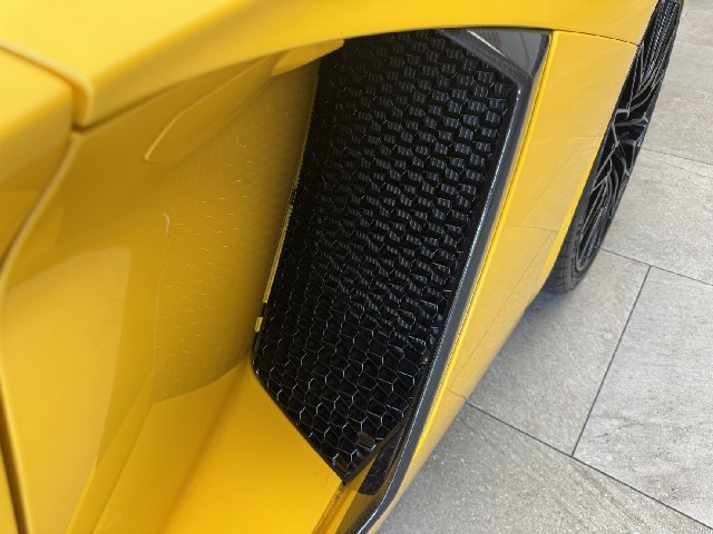 LAMBORGHINI AVENTADOR 2016 Image 36