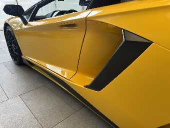 LAMBORGHINI AVENTADOR 2016 Image 33