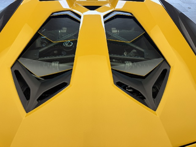 LAMBORGHINI AVENTADOR 2016 Image 42